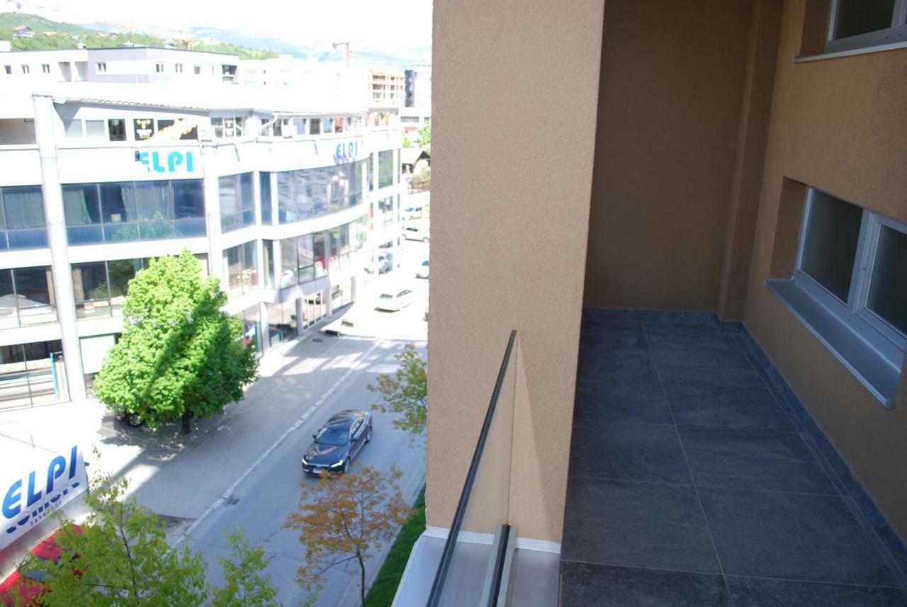 Simanic Appartment Sarajevo Bagian luar foto