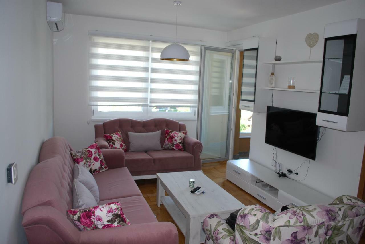 Simanic Appartment Sarajevo Bagian luar foto